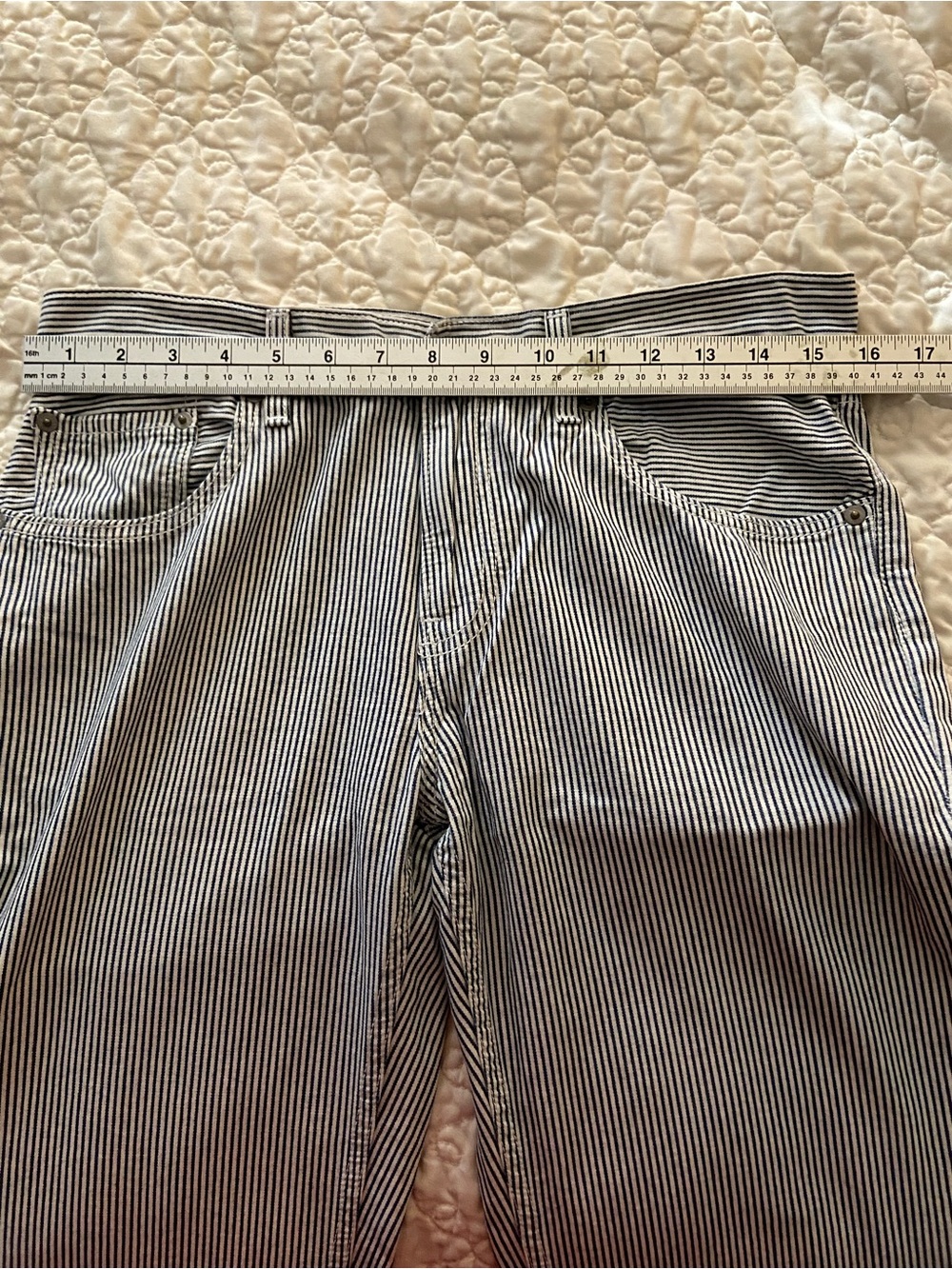 LEVIS STRIPED DENIM - Picture 12 of 14